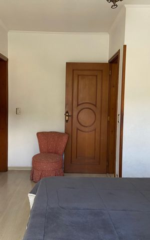 Casa à venda com 320m², 4 quartos e 4 vagas Casa à venda com 320m², 4 quartos e 4 vagasQuarto 1