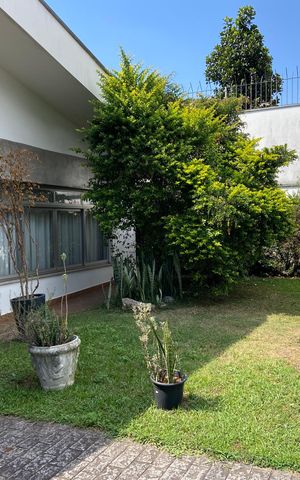 Casa à venda com 320m², 4 quartos e 4 vagas