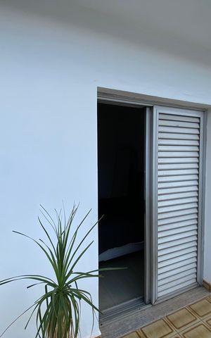 Casa à venda com 320m², 4 quartos e 4 vagas Casa à venda com 320m², 4 quartos e 4 vagasQuarto 1 - sacada