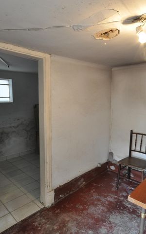 Casa à venda com 204m², 4 quartos e sem vagaQuarto de Serviço