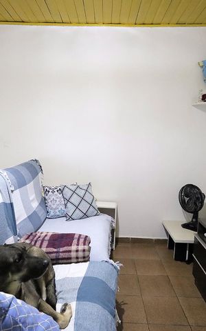 Casa à venda com 250m², 3 quartos e 2 vagas Casa à venda com 250m², 3 quartos e 2 vagasSala