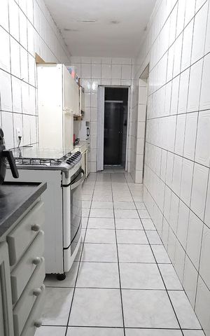 Casa à venda com 250m², 3 quartos e 2 vagas Casa à venda com 250m², 3 quartos e 2 vagasCozinha