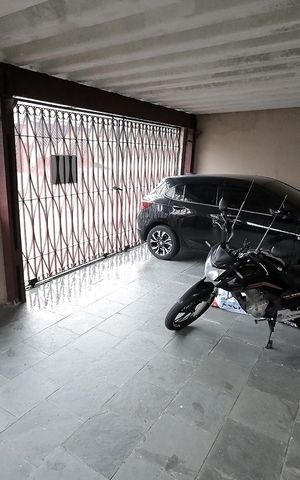 Casa à venda com 250m², 3 quartos e 2 vagas Casa à venda com 250m², 3 quartos e 2 vagasGaragem