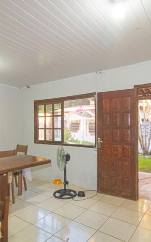 Casa à venda com 100m², 3 quartos e 1 vaga Casa à venda com 100m², 3 quartos e 1 vagaCozinha