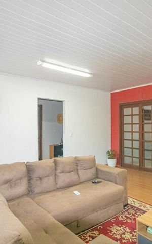 Casa à venda com 100m², 3 quartos e 1 vaga Casa à venda com 100m², 3 quartos e 1 vagaSala