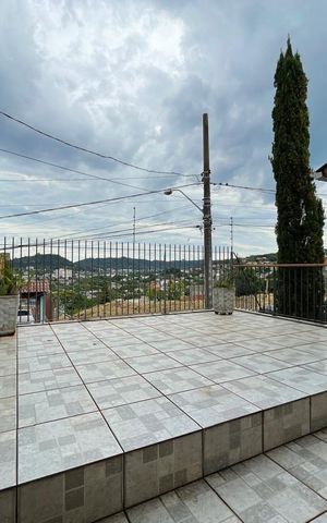 Casa para alugar com 300m², 3 quartos e 2 vagas