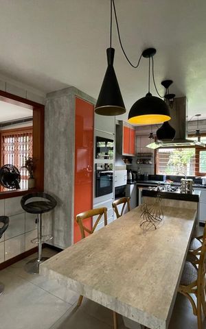 Casa para alugar com 300m², 3 quartos e 2 vagas