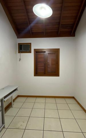 Casa para alugar com 300m², 3 quartos e 2 vagas