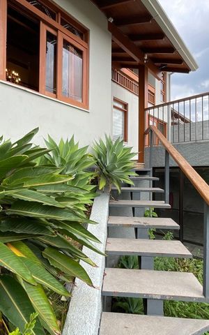 Casa para alugar com 300m², 3 quartos e 2 vagas