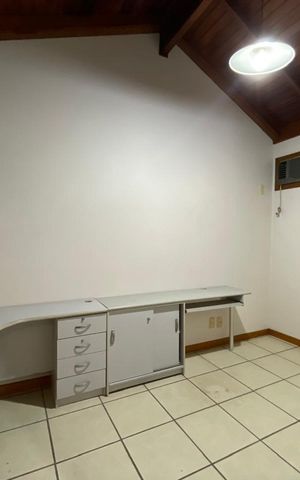 Casa para alugar com 300m², 3 quartos e 2 vagas