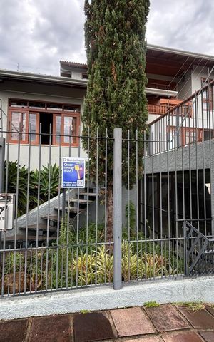Casa para alugar com 300m², 3 quartos e 2 vagas Casa para alugar com 300m², 3 quartos e 2 vagasPlaca Instalada em 07/04/2026 - Cod.OBIW-40