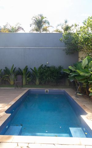 Casa de condomínio à venda com 270m², 3 quartos e 4 vagas Casa de condomínio à venda com 270m², 3 quartos e 4 vagasQuintal