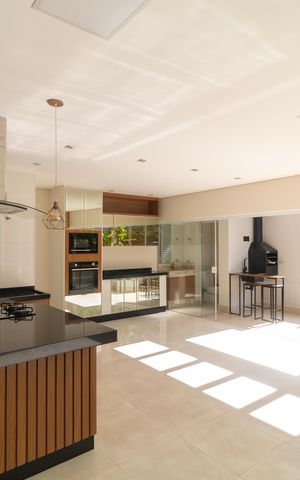 Casa de condomínio à venda com 270m², 3 quartos e 4 vagas Casa de condomínio à venda com 270m², 3 quartos e 4 vagasCozinha