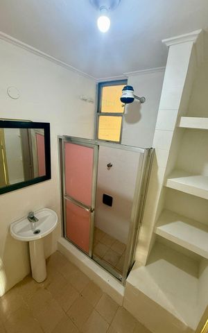 Apartamento à venda com 60m², 2 quartos e sem vaga Apartamento à venda com 60m², 2 quartos e sem vagaBanheiro 1