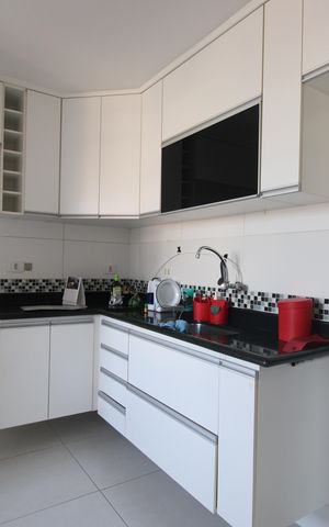 Apartamento à venda com 72m², 2 quartos e 2 vagasCozinha