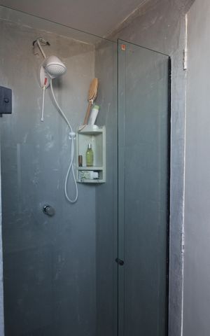 Apartamento à venda com 72m², 2 quartos e 2 vagasBanheiro da suíte