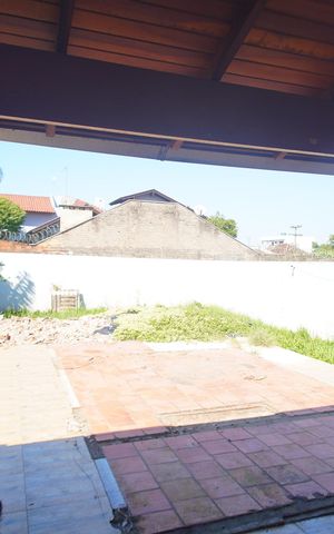 Casa à venda com 180m², 3 quartos e 2 vagasQuintal