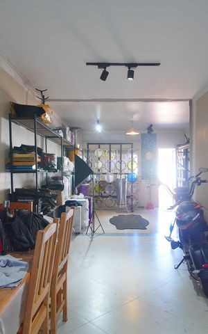 Casa à venda com 180m², 3 quartos e 2 vagasgaragem