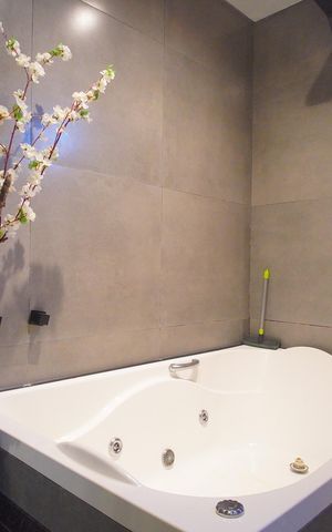Casa à venda com 180m², 3 quartos e 2 vagasBanheiro
