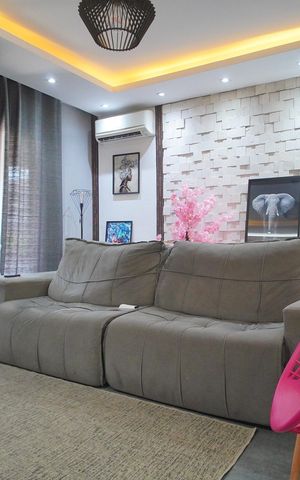 Casa à venda com 180m², 3 quartos e 2 vagassala