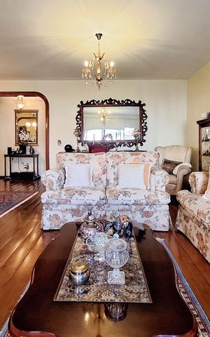 Apartamento à venda com 211m², 4 quartos e 1 vaga Apartamento à venda com 211m², 4 quartos e 1 vagaSala 1
