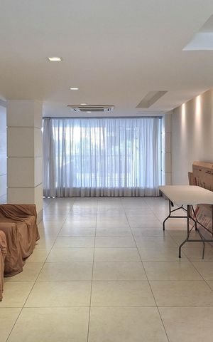 Apartamento à venda com 211m², 4 quartos e 1 vaga Apartamento à venda com 211m², 4 quartos e 1 vagaÁrea comum