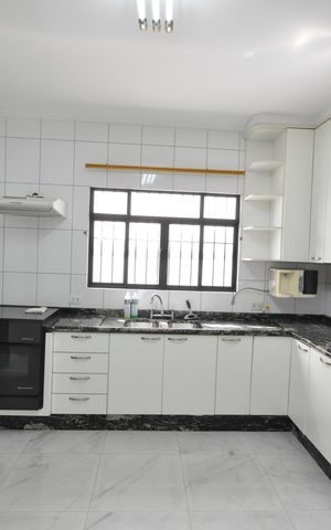 Casa à venda com 250m², 3 quartos e 9 vagasCozinha