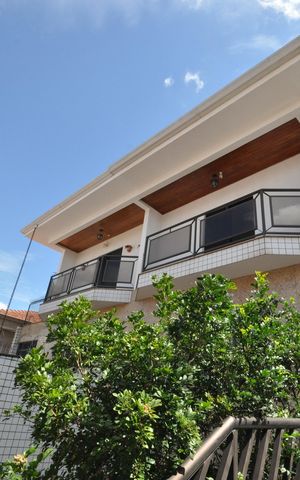 Casa à venda com 250m², 3 quartos e 9 vagasFachada
