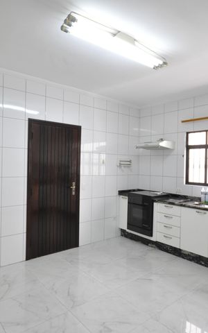 Casa à venda com 250m², 3 quartos e 9 vagasCozinha