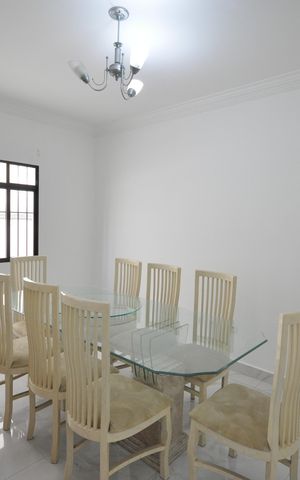 Casa à venda com 250m², 3 quartos e 9 vagasCopa
