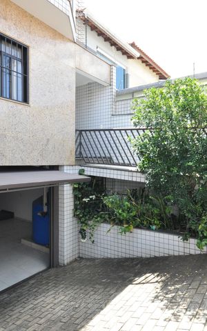 Casa à venda com 250m², 3 quartos e 9 vagasQuintal