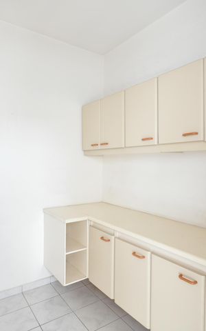 Casa à venda com 250m², 3 quartos e 9 vagasQuarto de Serviço