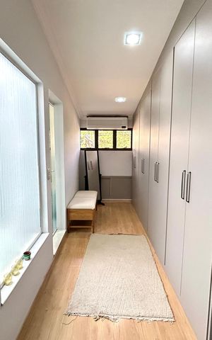 Casa à venda com 220m², 4 quartos e 3 vagas Casa à venda com 220m², 4 quartos e 3 vagasQuarto Suíte 1