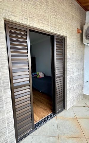 Casa à venda com 220m², 4 quartos e 3 vagas Casa à venda com 220m², 4 quartos e 3 vagasVaranda da Suíte 3