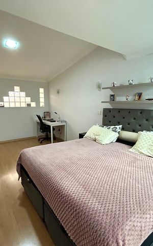 Casa à venda com 220m², 4 quartos e 3 vagas Casa à venda com 220m², 4 quartos e 3 vagasQuarto Suíte 1