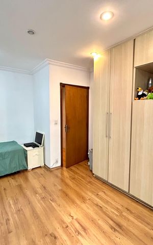 Casa à venda com 220m², 4 quartos e 3 vagas Casa à venda com 220m², 4 quartos e 3 vagasQuarto Suíte 2