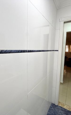 Casa à venda com 220m², 4 quartos e 3 vagas Casa à venda com 220m², 4 quartos e 3 vagasLavabo