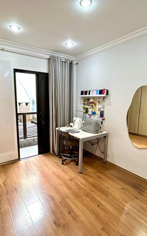 Casa à venda com 220m², 4 quartos e 3 vagas Casa à venda com 220m², 4 quartos e 3 vagasQuarto Suíte 2