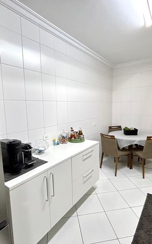 Casa à venda com 220m², 4 quartos e 3 vagas Casa à venda com 220m², 4 quartos e 3 vagasCozinha