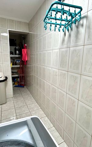 Casa à venda com 220m², 4 quartos e 3 vagas Casa à venda com 220m², 4 quartos e 3 vagasÁrea de Serviço
