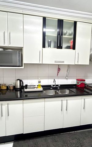 Casa à venda com 220m², 4 quartos e 3 vagas Casa à venda com 220m², 4 quartos e 3 vagasCozinha