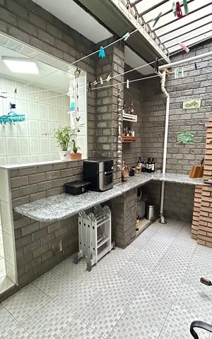 Casa à venda com 220m², 4 quartos e 3 vagas Casa à venda com 220m², 4 quartos e 3 vagasQuintal e Churrasqueira