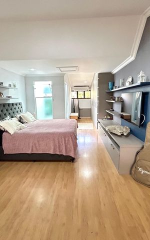 Casa à venda com 220m², 4 quartos e 3 vagas Casa à venda com 220m², 4 quartos e 3 vagasQuarto Suíte 1