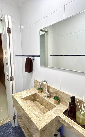 Casa à venda com 220m², 4 quartos e 3 vagas Casa à venda com 220m², 4 quartos e 3 vagasLavabo