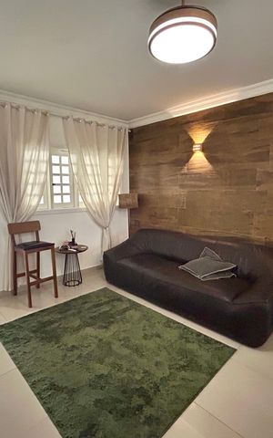Casa à venda com 220m², 4 quartos e 3 vagas Casa à venda com 220m², 4 quartos e 3 vagasSala