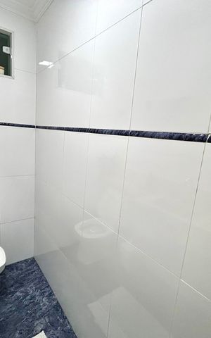 Casa à venda com 220m², 4 quartos e 3 vagas Casa à venda com 220m², 4 quartos e 3 vagasLavabo