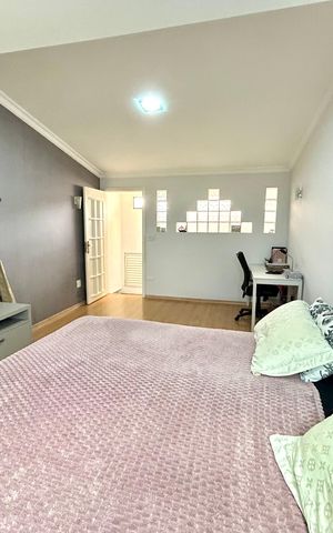 Casa à venda com 220m², 4 quartos e 3 vagas Casa à venda com 220m², 4 quartos e 3 vagasQuarto Suíte 1