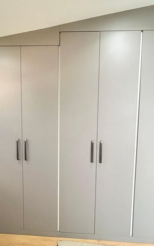 Casa à venda com 220m², 4 quartos e 3 vagas Casa à venda com 220m², 4 quartos e 3 vagasQuarto Suíte 1