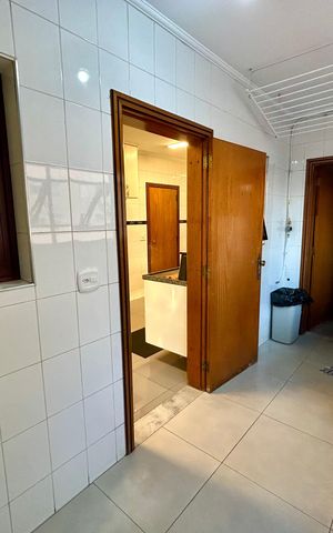 Apartamento à venda com 258m², 3 quartos e 2 vagas Apartamento à venda com 258m², 3 quartos e 2 vagasÁrea de Serviço