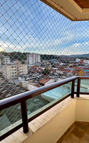 Apartamento à venda com 258m², 3 quartos e 2 vagas Apartamento à venda com 258m², 3 quartos e 2 vagasVaranda da Suíte 2